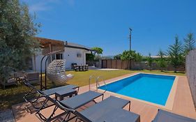 Villa Liya
